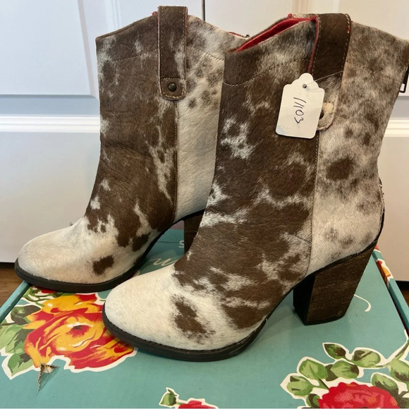 NEW ACALA'S GEORGE COW HAIR WESTERN BOOT Size 8 Cowgirl - Picture 3 of 7